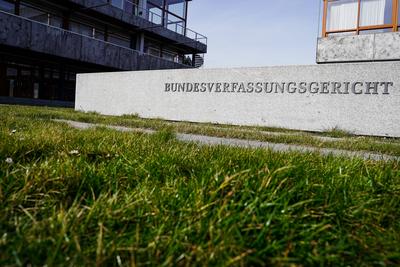 Symbolbilder Bundesverfassungsgericht Symbolfoto Gebaeude des Bundesverfassungsgericht in Karlsruhe Karlsruhe Rheinland--stock-photo