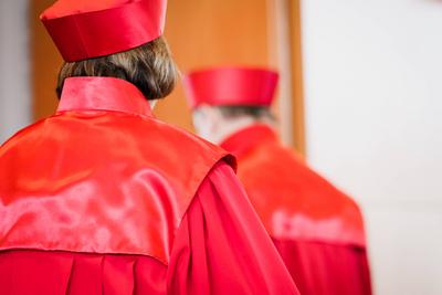 Justiz, Symbolfotos  Richter des Bundesverfassungsgericht verlassen Gerichtssaal Richter des Bundesverfassungsgericht be-stock-photo
