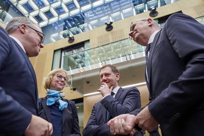 1050. Sitzung des Bundesrates -  Mario Voigt + Katja Wolf + Michael Kretschmer + Dietmar Woidke-stock-foto