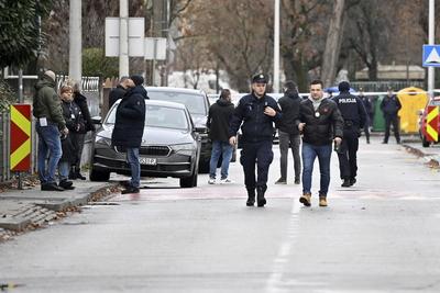 Zagreb, 201224. Knife attack in Precko elementary school in Zagreb. A young male attacked a teacher and students with a knife. Photo: Damir Krajac / CROPIX Zagreb Croatia Copyright: xxDamirxKrajacx napad_skola_precko8-201224-stock-foto
