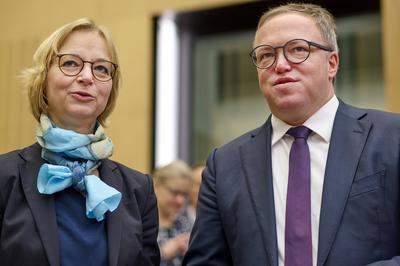 1050. Sitzung des Bundesrates -  Katja Wolf + Mario Voigt-stock-foto