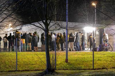 Brand in Asylunterkunft ausgebrochen ? Zahlreiche Rettungskr?fte im Einsatz-stock-foto