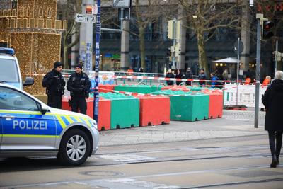 Bundeskanzler Scholz besucht Ort des Anschlages auf dem Magdeburger Weihnachtsmarkt-stock-photo