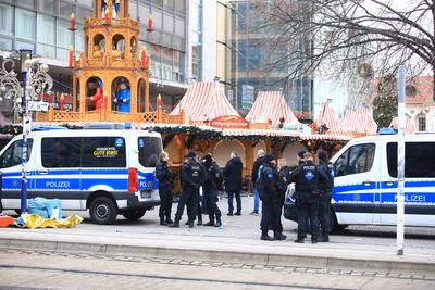 Bundeskanzler Scholz besucht Ort des Anschlages auf dem Magdeburger Weihnachtsmarkt-stock-photo