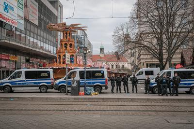 Mindestens fuenf Tote bei Anschlag auf Weihnachtsmarkt in Magdeburg-stock-foto
