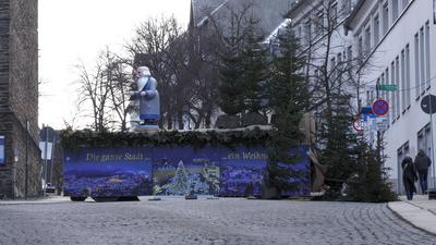 Nach dem Weihnachtsmarktanschlag kommt die Gro?e Frage der Sicherheit der M?rkte auf. ?berall in Deutschland gibt es tau-stock-foto