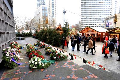 DEU, Weihnachtsmarkt auf dem Breitscheidplatz,-stock-foto