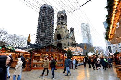 DEU, Weihnachtsmarkt auf dem Breitscheidplatz,-stock-foto
