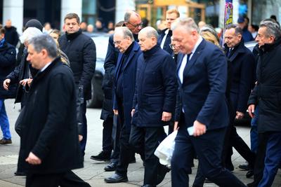 Bundeskanzler Scholz besucht Ort des Anschlages auf dem Magdeburger Weihnachtsmarkt-stock-photo