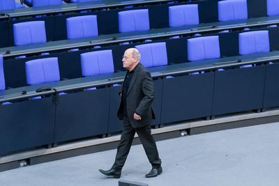 Sitzung des Deutschen Bundestags, Gregor Gysi, Linke, MdB Sitzung des Deutschen Bundestags, Rede, Plenum, Gregor Gysi, L-stock-photo