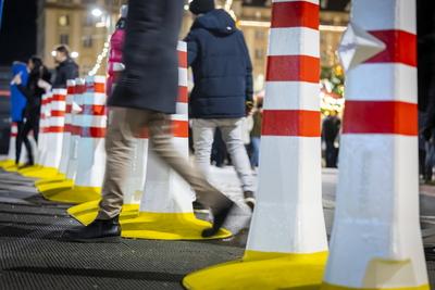 590.. Dresdner Striezelmarkt-stock-photo