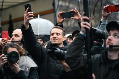 Paul Watson celebre sa liberation a Paris-stock-photo