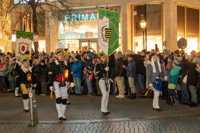 Leipzig - Schweigeminute bei Leipziger Bergparade: ?ber 550 Bergleute in der Messestadt-stock-foto