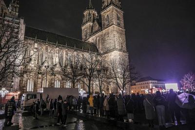 Anschlag mit Auto auf Magdeburger Weihnachtsmarkt-stock-foto