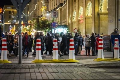 590.. Dresdner Striezelmarkt-stock-photo