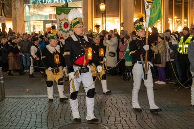 Leipzig - Schweigeminute bei Leipziger Bergparade: ?ber 550 Bergleute in der Messestadt-stock-foto