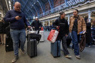 Travellers Xmas Get Away London-stock-foto