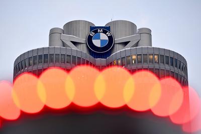 BMW-Logo beim Werksrundgang von Bundeskanzler Olaf Scholz (SPD) im BMW Group Werk M?nchen. (Themenbild, Symbolbild) M?nc-stock-foto