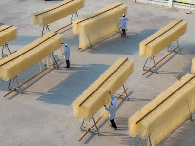 Hanging Noodles For Drying-stock-foto