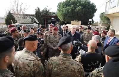 Lebanese Prime Minister Najib Mikati arrives in southern Lebanon to inspect army units on the front lines-stock-foto