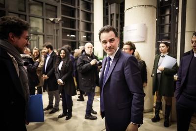 Ceremonie de passation de pouvoir a Bercy-stock-foto