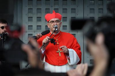 Archbishop Pierbattista Pizzaballa, Latin Patriarch Vicar General of Jerusalem, attends Christmas celebrations around the Church of the Nativity, where Jesus Christ is believed to have been born, in Bethlehem-stock-foto