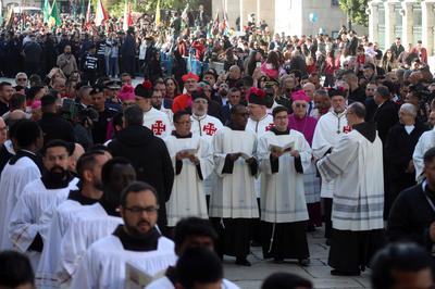 Archbishop Pierbattista Pizzaballa, Latin Patriarch Vicar General of Jerusalem, attends Christmas celebrations around the Church of the Nativity, where Jesus Christ is believed to have been born, in Bethlehem-stock-foto