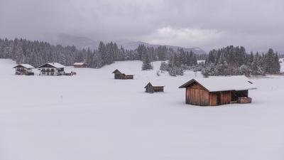 Diesmal p?nktlich zu Weihnachten erleben viele Menschen in den Alpen Wei?e Weihnachten. Im Gegensatz zu den letzten Jahr-stock-foto