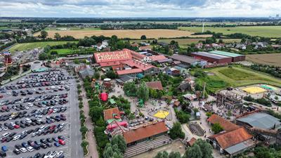 ++R?vershagen: Karls Erlebnis Hof++ R?vershagen, Deutschland. Blick auf den Karls Erlebnishof in Reutershagen bei Rostoc-stock-photo