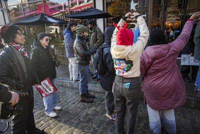 Starbucks workers strike Chelsea Reserve Roastery-stock-photo