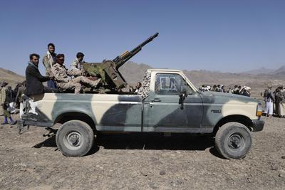 Yemen's Houthis mobilize more fighters amid tensions with USA and Israel --stock-photo