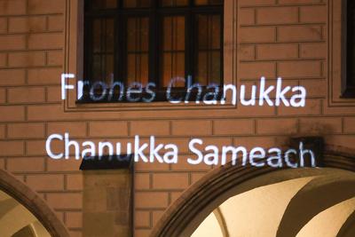 Entz?nden der Chanukka-Lichter in M?nchen-stock-foto