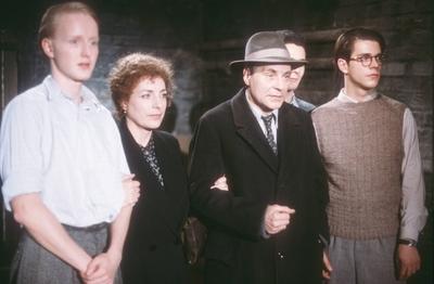 Die Bertinis (ZDF) v.l.: H. Handtke, H. Hoger, P. Fitz, D. Hajdn, F. Fitz 01/88 dar Film Fernsehen Szene TV Serie Schaus-stock-foto