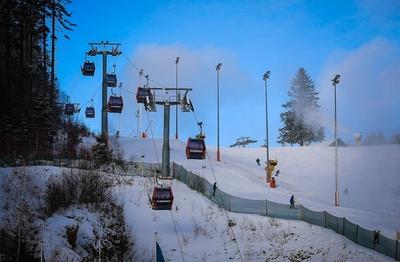 AUT, Unterwegs in Ober?sterreich, Themenbild, Symbolbild, Verschiedene Themenbilder, Skifahren, Tourismus, Wintersport, Skigebiet-stock-photo