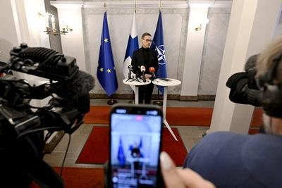 Finnish President Alexander Stubb meets media-stock-foto