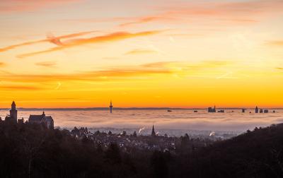 Frankfurt im Nebel-stock-foto