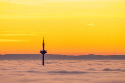Frankfurt im Nebel-stock-foto