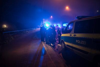 Ein Toter nach Messerattacke in Harburg Am Freitagabend kam es in Harburg zu einer gewaltsamen Auseinandersetzung unter-stock-foto