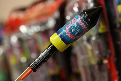 Wird in diesem Jahr das Feuerwerk, Neujahrsfeuerwerk zu Silvester verboten? Es werden stimmen laut dies wegen der Coron-stock-foto