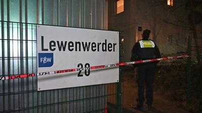 17-J?hriger stirbt nach Messerattacke in Harburg - zwei weitere junge M?nner verletzt - Fotos des Opfers-stock-photo