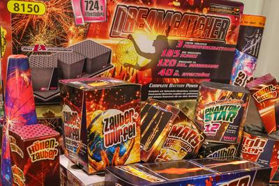 Feuerwerk Verkauf 2024-stock-foto