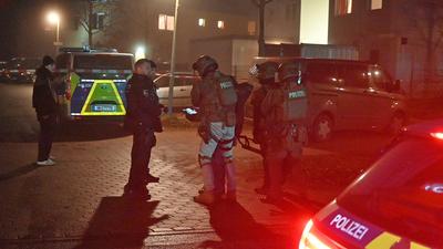 17-J?hriger stirbt nach Messerattacke in Harburg - zwei weitere junge M?nner verletzt - Fotos des Opfers-stock-photo