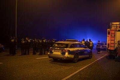 Ein Toter nach Messerattacke in Harburg Am Freitagabend kam es in Harburg zu einer gewaltsamen Auseinandersetzung unter-stock-foto