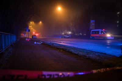 Ein Toter nach Messerattacke in Harburg Am Freitagabend kam es in Harburg zu einer gewaltsamen Auseinandersetzung unter-stock-foto