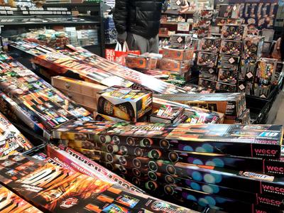 REWE-Einkauf in einem Supermarkt oder Discounter-stock-foto