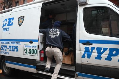 35-year-old man shot and killed in the hells kitchen section of manhattan new york city-stock-photo