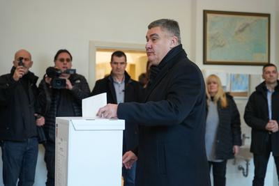 Kroatien: Pr?sidentschaftswahl, 2024 - 29.12.2024 - Zagreb, Kroatien; Pr?sident und Spitzenkandidat Zoran Milanovic (SDP-stock-foto