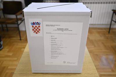 Croatia, Zagreb, 291224. The first round of the 2024 presidential elections. Photo: Damir Krajac / CROPIX Zagreb Croatia-stock-foto