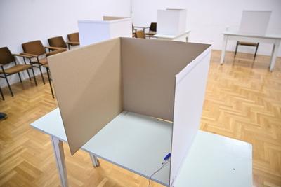 Croatia, Zagreb, 291224. The first round of the 2024 presidential elections. Photo: Damir Krajac / CROPIX Zagreb Croatia-stock-foto