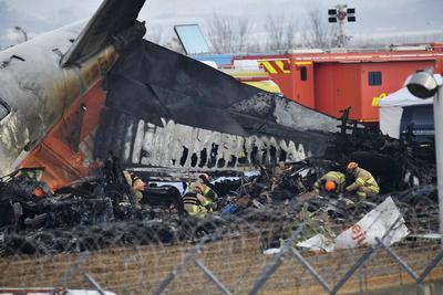 Plane fire in Maun, South Korea-stock-foto